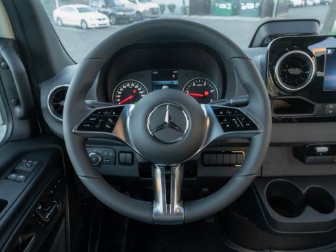 Used 2026 Mercedes-Benz Sprinter 2500 image 16
