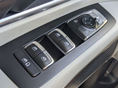 New 2025 Kia Telluride S image 30