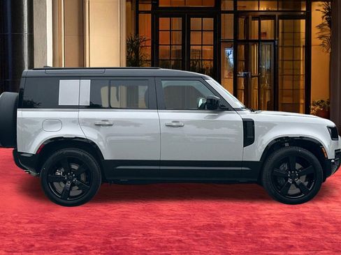 New 2026 Land Rover Defender 110 X-Dynamic SE AWD/4WD image 7