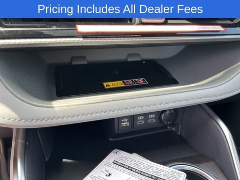 New 2026 Toyota Highlander Platinum AWD/4WD image 6