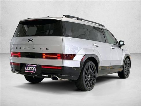 Used 2024 Hyundai Santa Fe Calligraphy FWD image 2