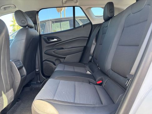 Used 2025 Chevrolet Trax LT image 24