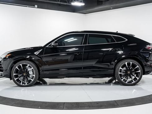 Used 2022 Lamborghini Urus AWD/4WD image 6