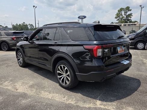 Used 2025 Ford Explorer ST-Line AWD/4WD image 10