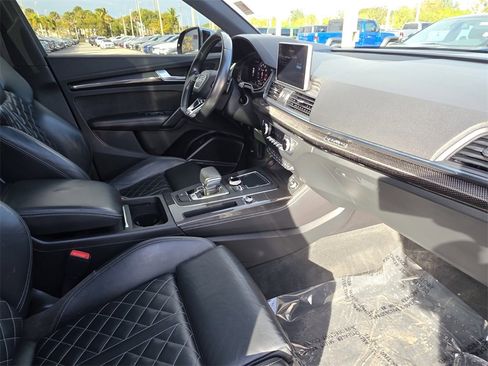 Used 2019 Audi SQ5 Prestige w/ Prestige Package image 9