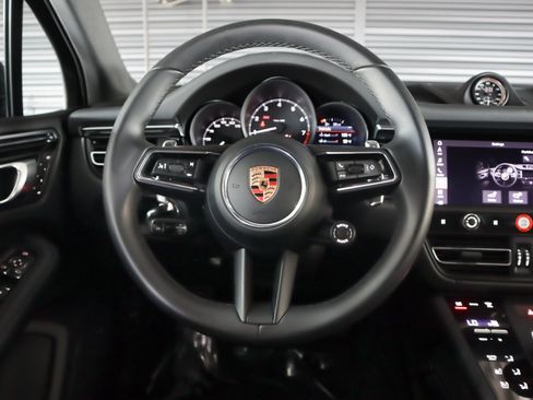 Certified 2026 Porsche Macan AWD/4WD image 16