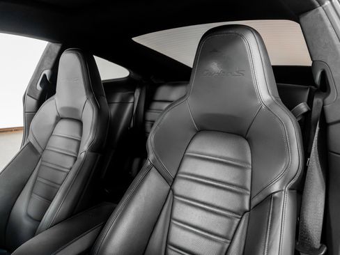 Used 2022 Porsche 911 Turbo S image 3