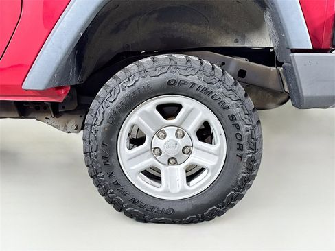 Used 2014 Jeep Wrangler Sport image 27