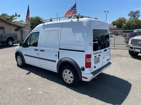 Used 2011 Ford Transit Connect XLT FWD image 3