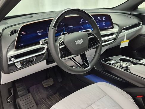New 2026 Cadillac Lyriq Sport w/ LPO, Floor Liner Package AWD/4WD image 9