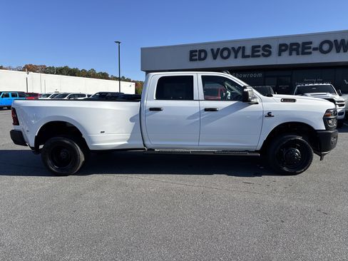 New 2026 RAM 3500 Tradesman image 9