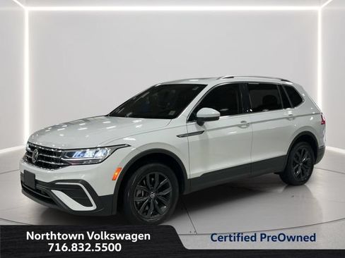 Certified 2024 Volkswagen Tiguan SE AWD/4WD image 1