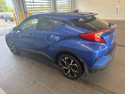 Used 2018 Toyota C-HR XLE FWD image 4