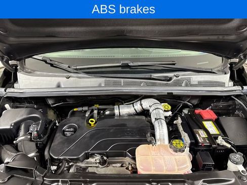 Used 2022 Chevrolet Trax LT w/ LT Convenience Package AWD/4WD image 22