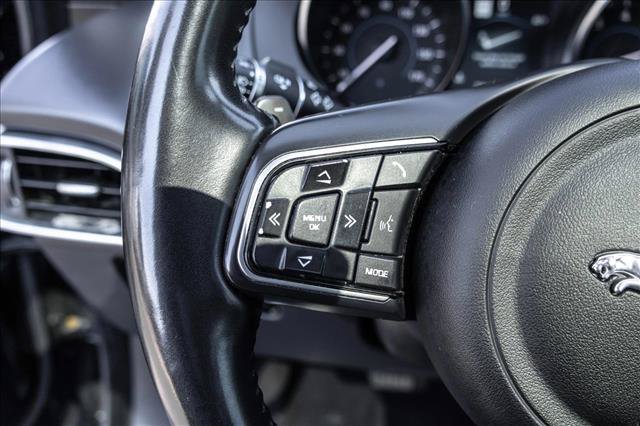 Used 2020 Jaguar F-PACE Premium AWD/4WD image 14