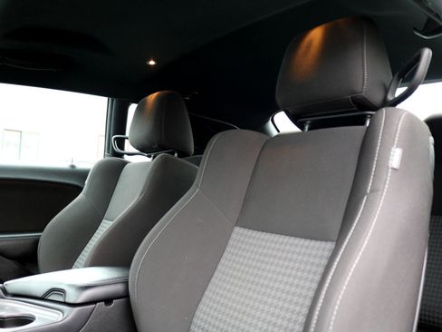 Used 2023 Dodge Challenger R/T image 18