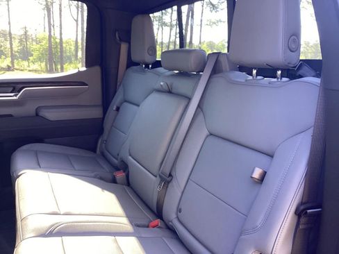 New 2026 GMC Sierra 1500 SLT w/ SLT Premium Plus Package AWD/4WD image 18