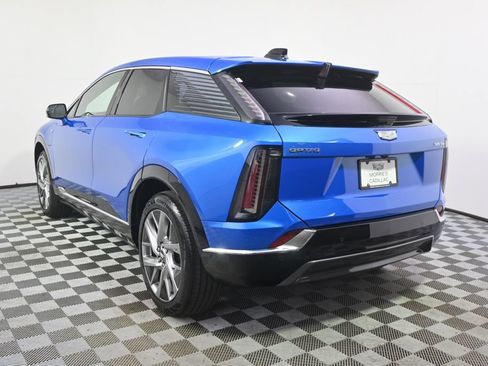 New 2025 Cadillac Optiq Luxury 1 w/ LPO, Floor Liner Package AWD/4WD image 4
