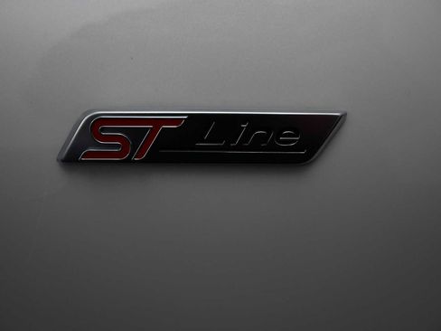 Certified 2025 Ford Escape ST-Line Elite w/ Premium Technology Package AWD/4WD image 11