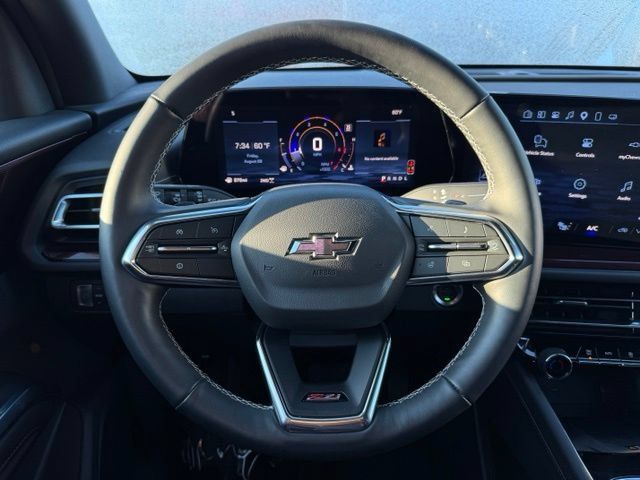 Certified 2025 Chevrolet Traverse Z71 w/ Driver Confidence Package AWD/4WD image 35