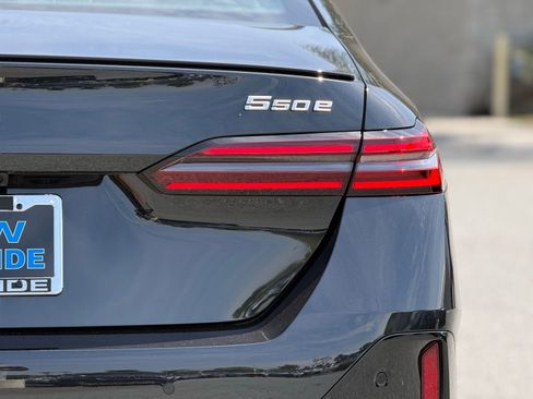 New 2026 BMW 550e xDrive w/ M Sport Professional Package image 14