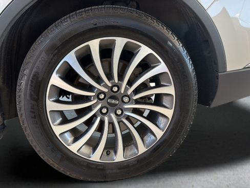 Used 2024 Lincoln Aviator Reserve w/ Equipment Group 201A AWD/4WD image 15