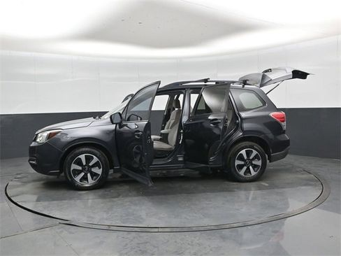 Used 2017 Subaru Forester 2.5i Premium image 49