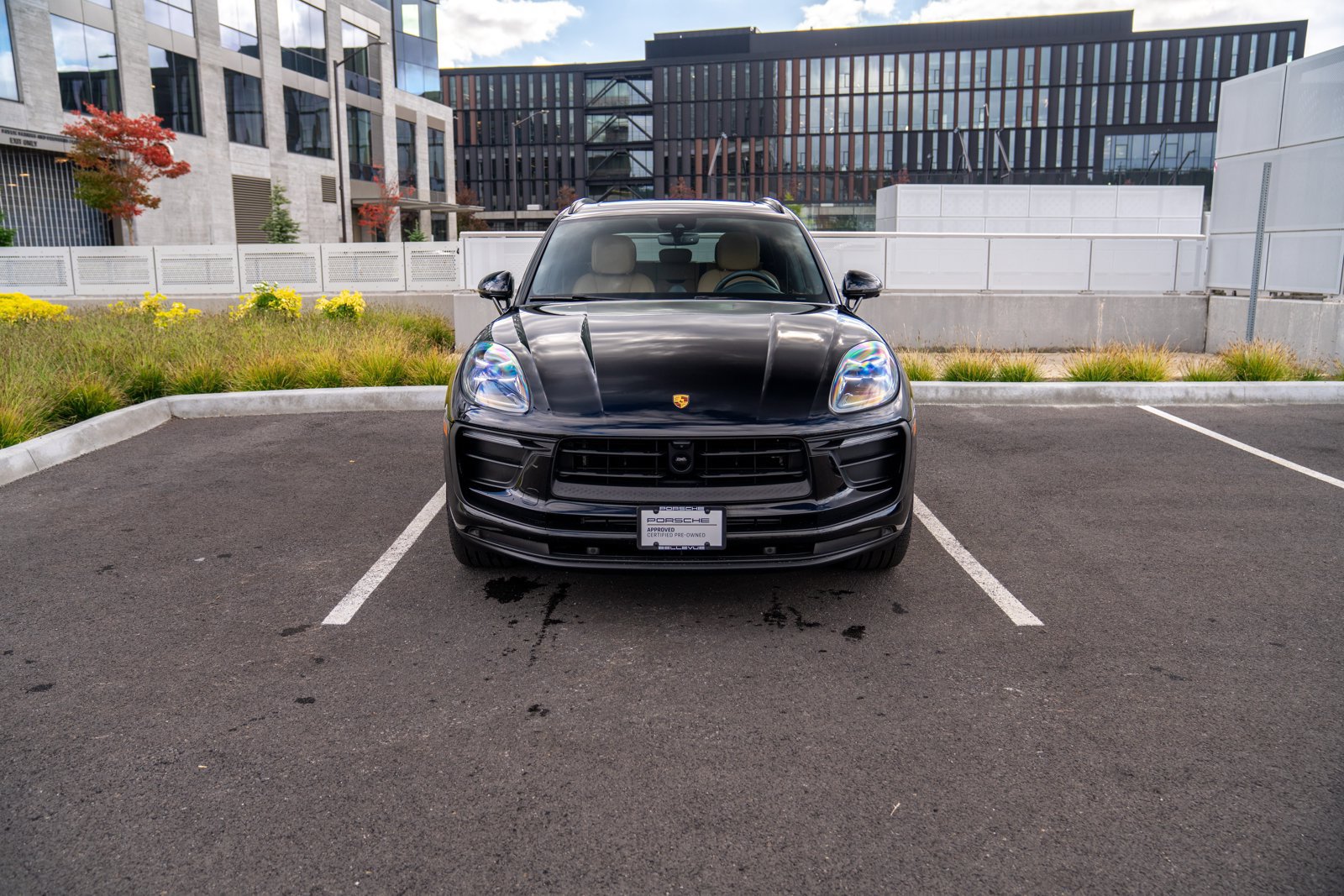 Certified 2026 Porsche Macan AWD/4WD image 6