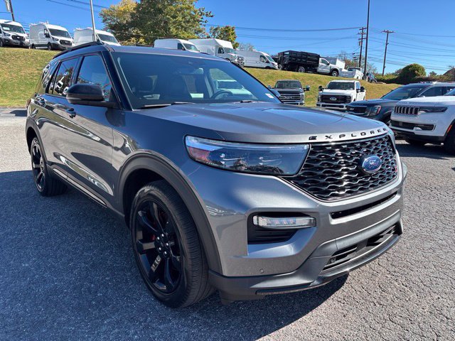 Certified 2023 Ford Explorer ST w/ Equipment Group 401A AWD/4WD image 2