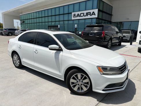 Used 2015 Volkswagen Jetta SE FWD image 1