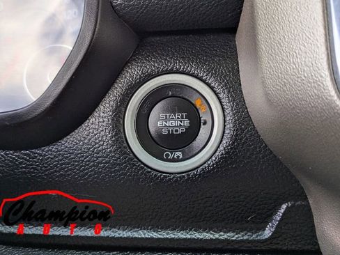 Used 2019 RAM 1500 Laramie RWD image 30