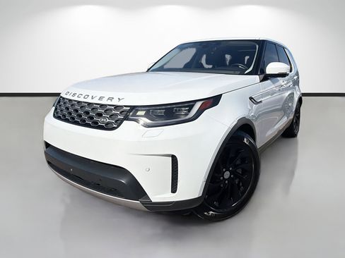 Used 2022 Land Rover Discovery S image 1