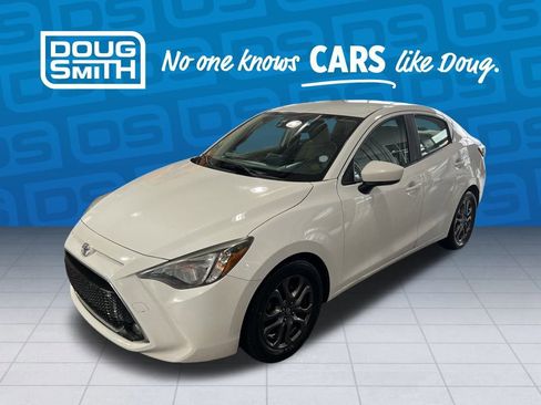 Used 2019 Toyota Yaris LE image 1