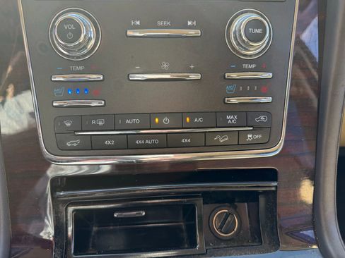 Used 2016 Lincoln Navigator L Reserve image 31