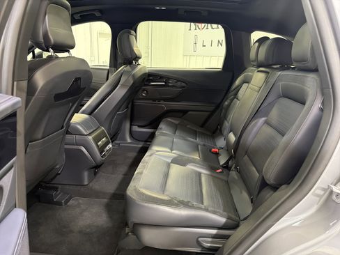 Used 2024 Lincoln Nautilus Reserve w/ Equipment Group 202A AWD/4WD image 10