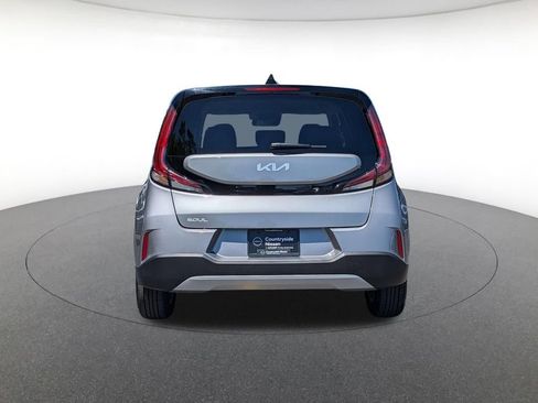 Used 2025 Kia Soul LX w/ LX Technology Package FWD image 6