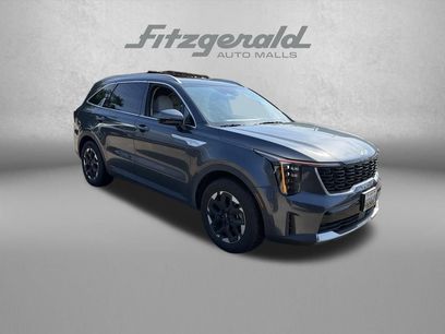 Used 2024 Kia Sorento S w/ Panoramic Sunroof Package