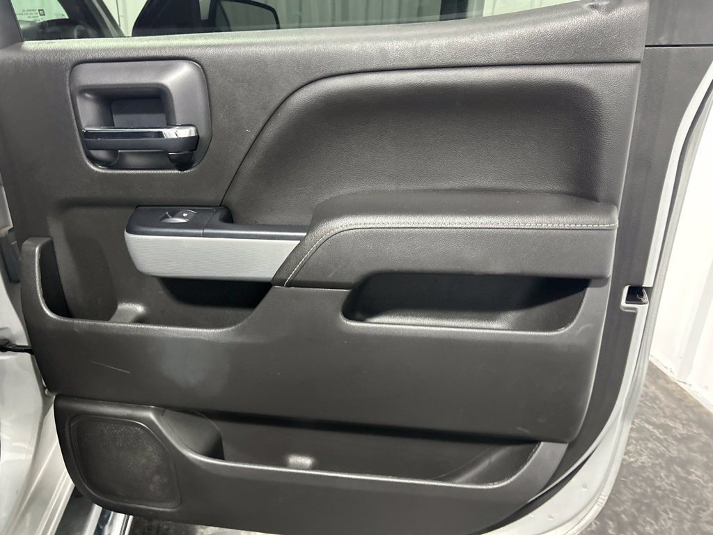 Used 2017 Chevrolet Silverado 1500 LT w/ All Star Edition AWD/4WD image 17