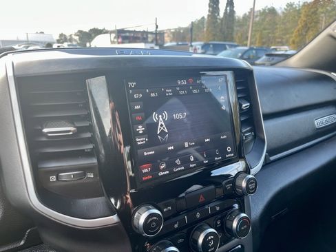 Used 2021 RAM 1500 Big Horn image 12