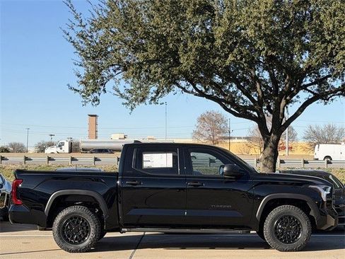 New 2026 Toyota Tundra SR5 image 3