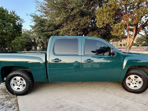 Used 2010 Chevrolet Silverado 1500 W/T RWD image 21