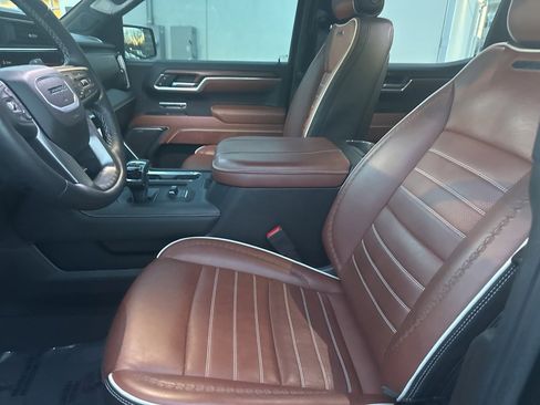 Used 2025 GMC Sierra 1500 Denali Ultimate image 9
