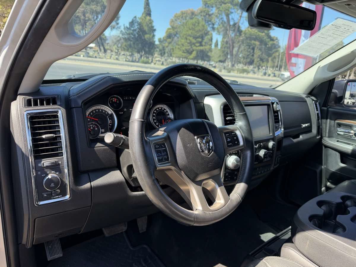 Used 2017 RAM 1500 Laramie AWD/4WD image 15