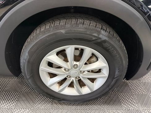 Used 2017 Kia Sorento AWD image 18