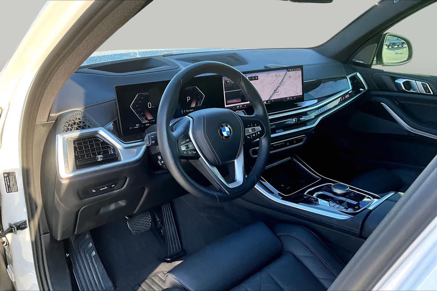 Used 2025 BMW X5 sDrive40i w/ Premium Package RWD image 16
