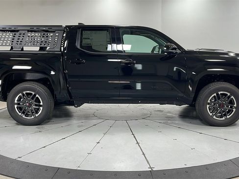 New 2025 Toyota Tacoma TRD Sport image 6