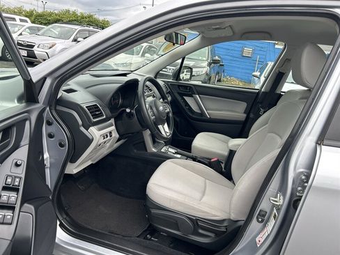 Used 2017 Subaru Forester 2.5i w/ Alloy Wheel Package AWD/4WD image 9