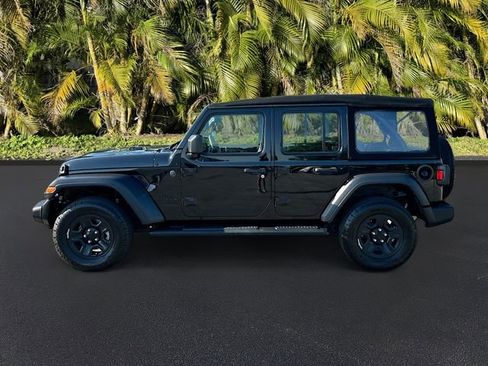 Used 2024 Jeep Wrangler Sport image 8