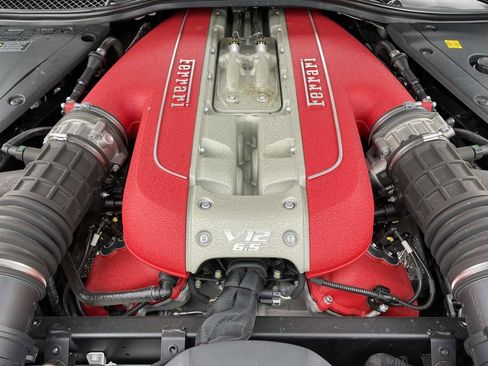 Used 2022 Ferrari 812 GTS RWD image 19