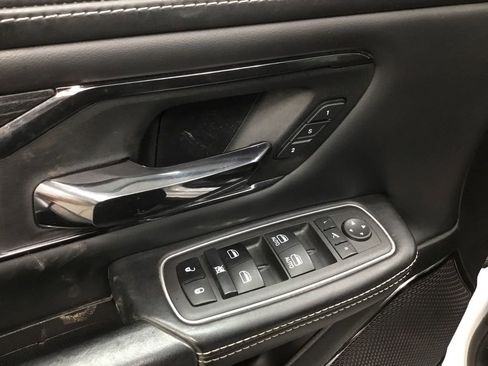 Used 2022 RAM 1500 Limited w/ Body-Colour Bumper Group image 10